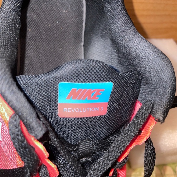 Nike Revolution 3 Air Max Women Size 5Y 819416-404 Pink/ Blue/Purple Umbre - Picture 6 of 7